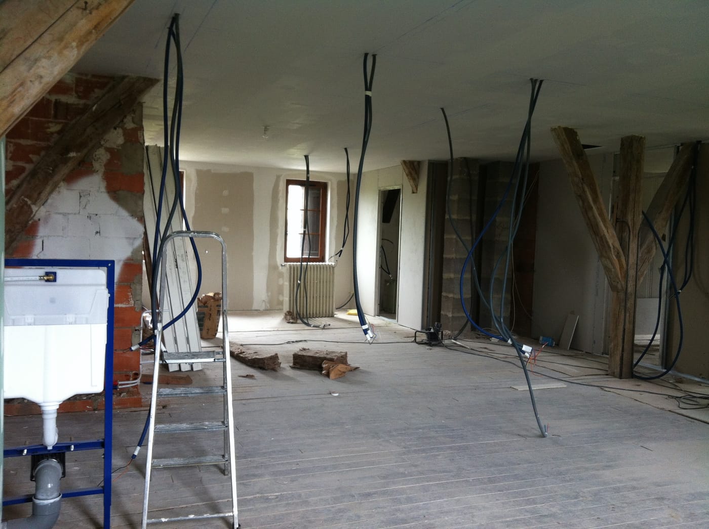 Maison de famille — l’étage — avant ou pendant les travaux